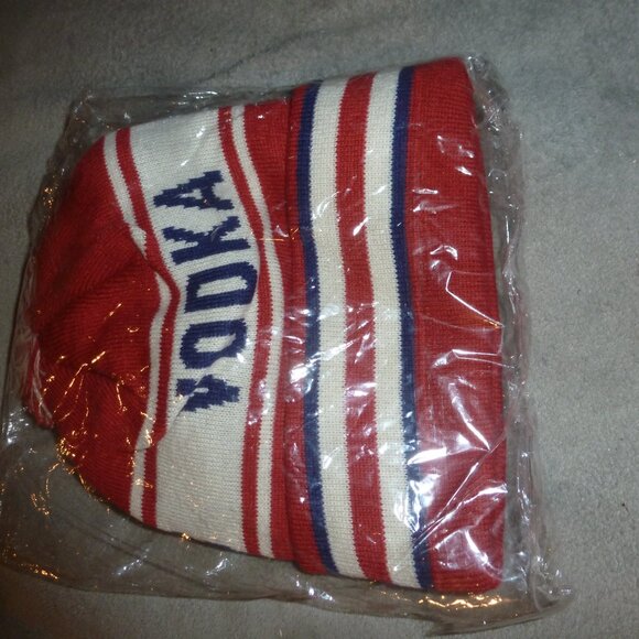 New SMITHWORKS VODKA Knit Beanie Hat with Pom - Picture 5 of 6